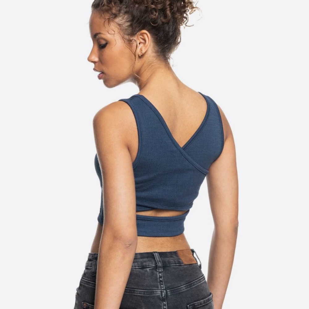 ROXY. TOP. GOOD KEEPSAKE. Size:  M. Color:  navy blue.